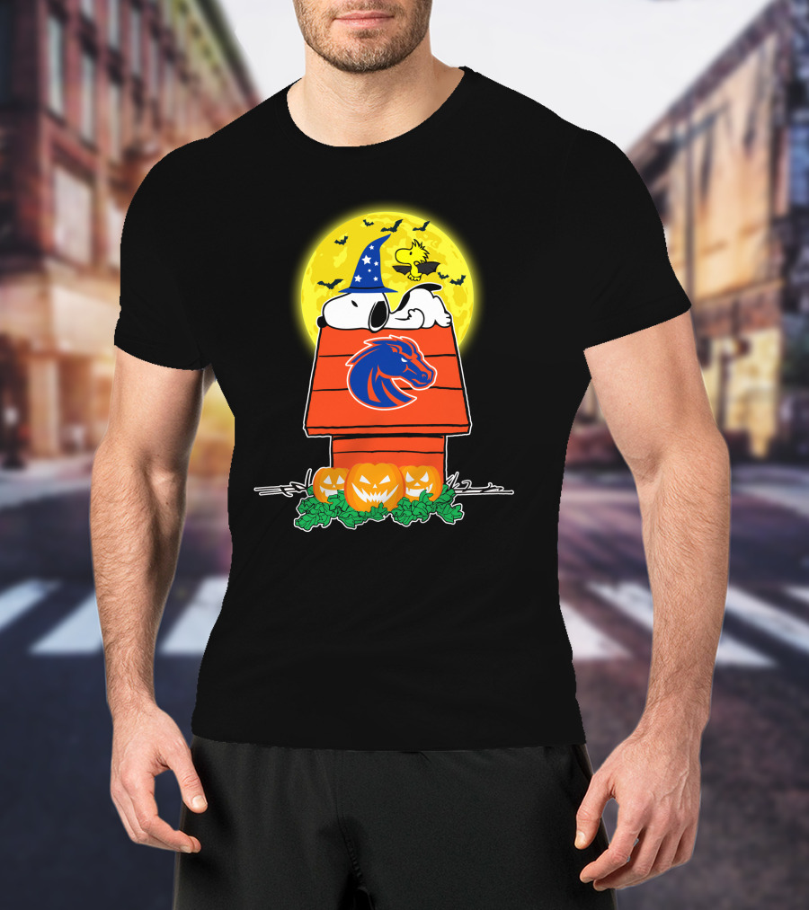 Boise State Broncos Snoopy Woodstock Halloween Pumpkins Moon Bats T-Shirt