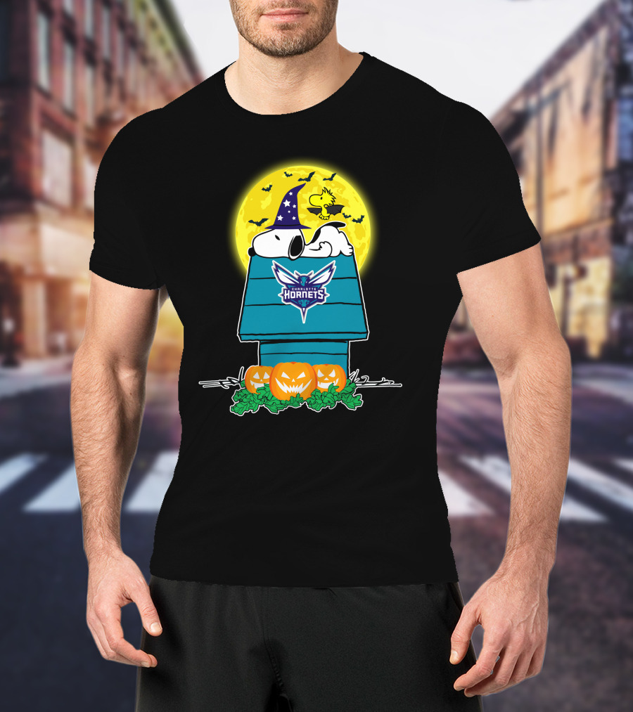 Charlotte Hornets Snoopy Halloween Moon Pumpkins T-Shirt