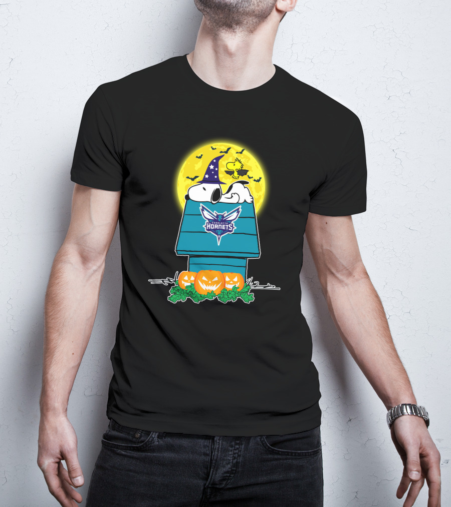 Charlotte Hornets Snoopy Halloween Moon Pumpkins T-Shirt