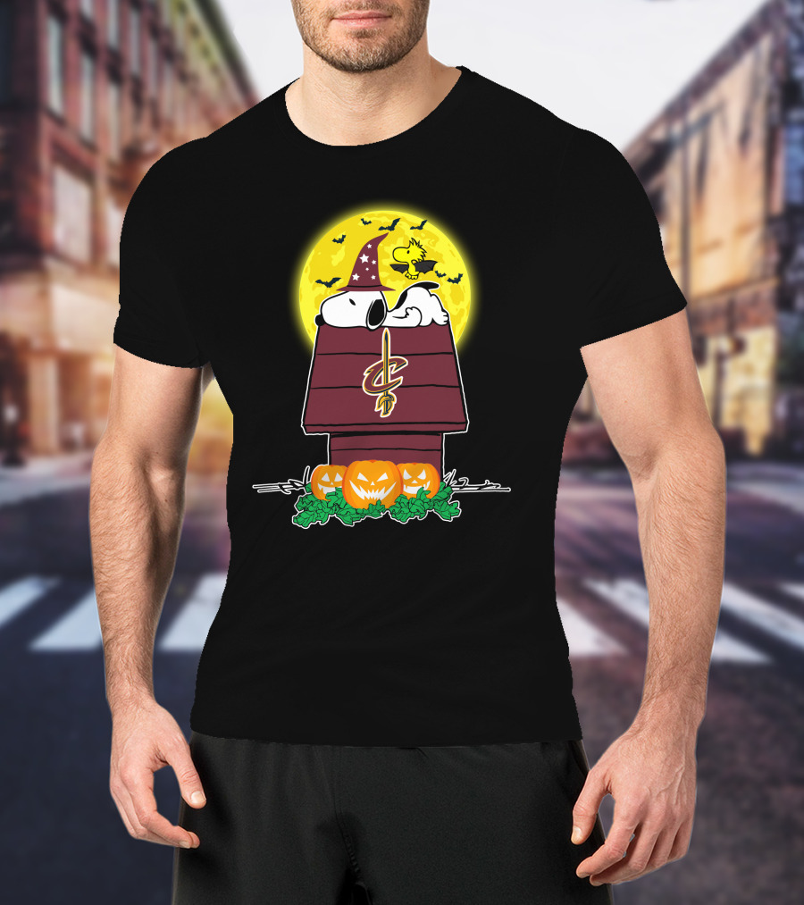 Cleveland Cavaliers Snoopy Halloween Peanuts Moon Pumpkins T-Shirt