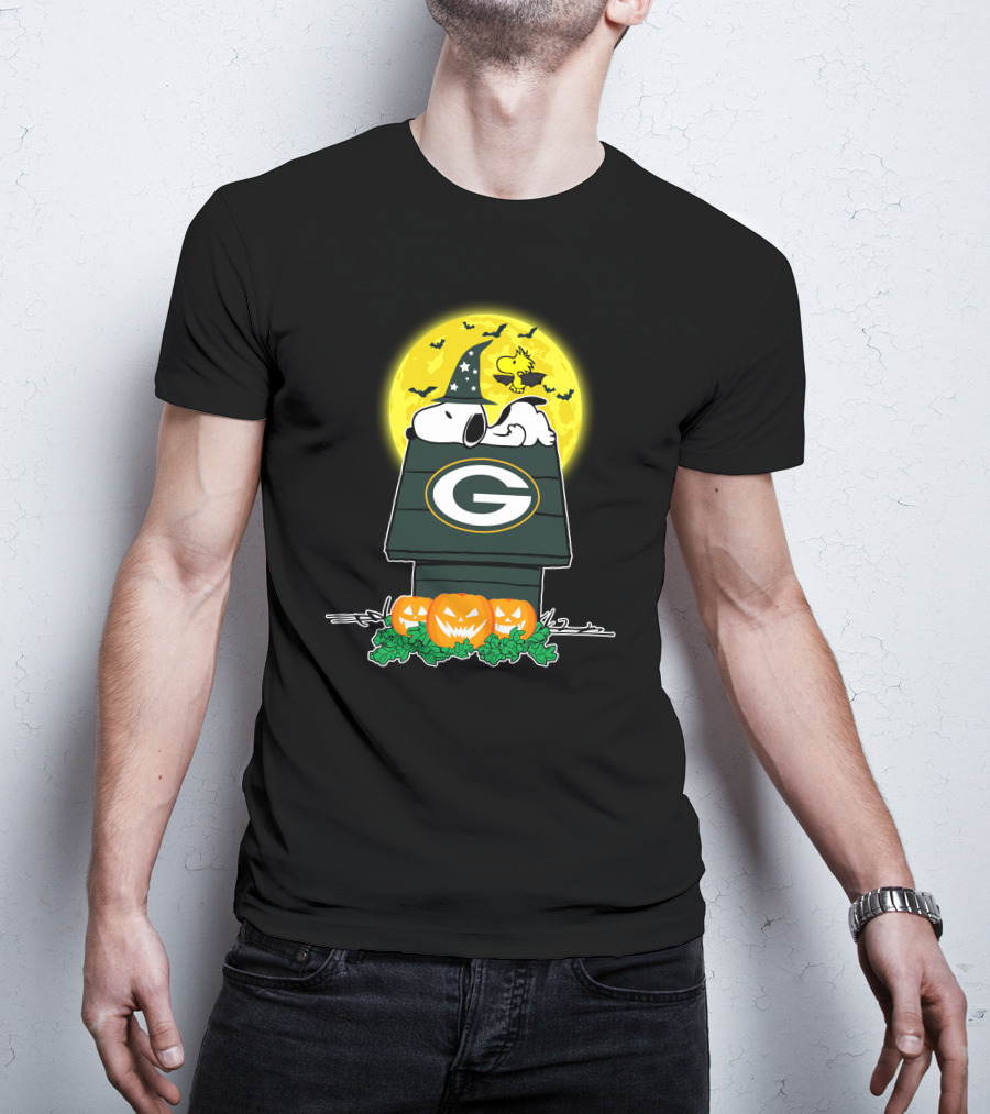Green Bay Packers Snoopy Woodstock Halloween Moon Pumpkins T-Shirt