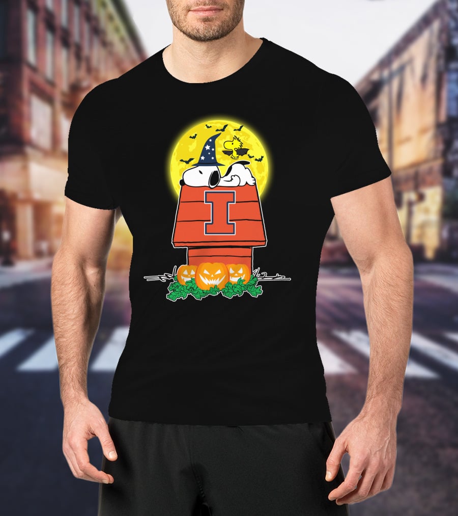 Illinois Fighting Illini Snoopy Woodstock Halloween Pumpkins Moon T-Shirt
