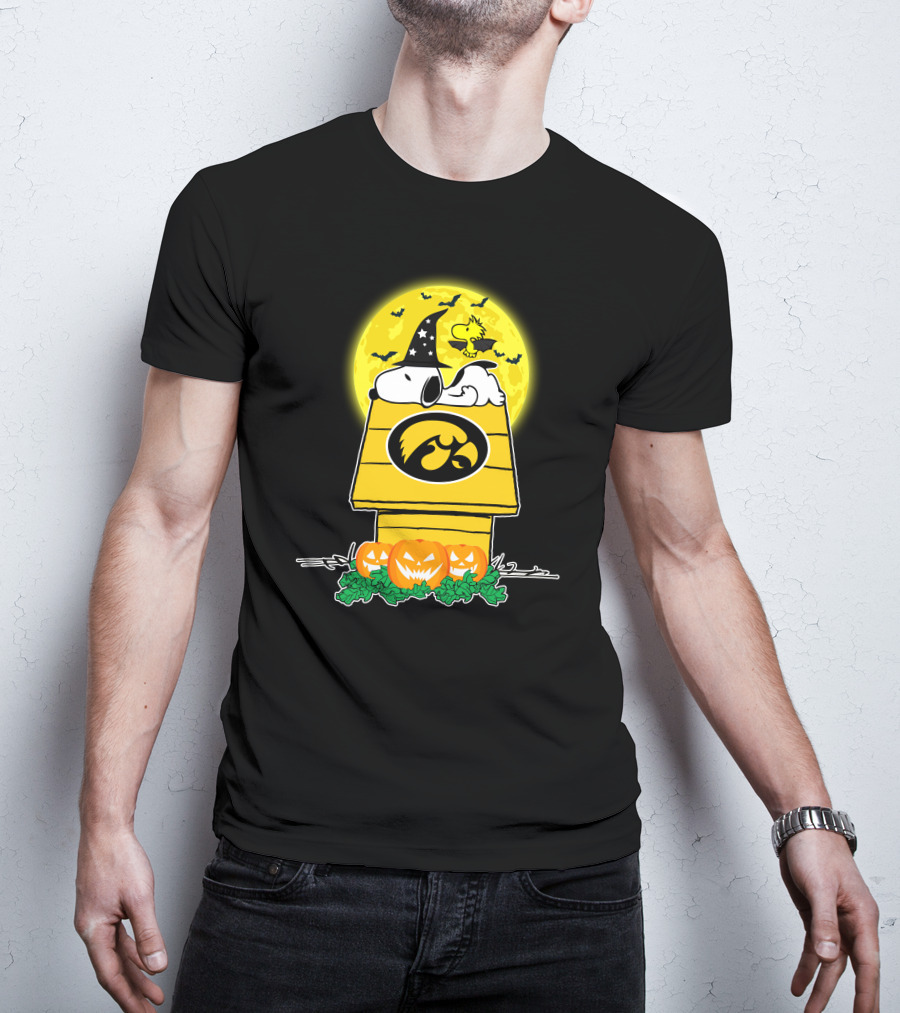 Iowa Hawkeyes Snoopy Halloween With Pumpkins And Yellow Moon T-Shirt
