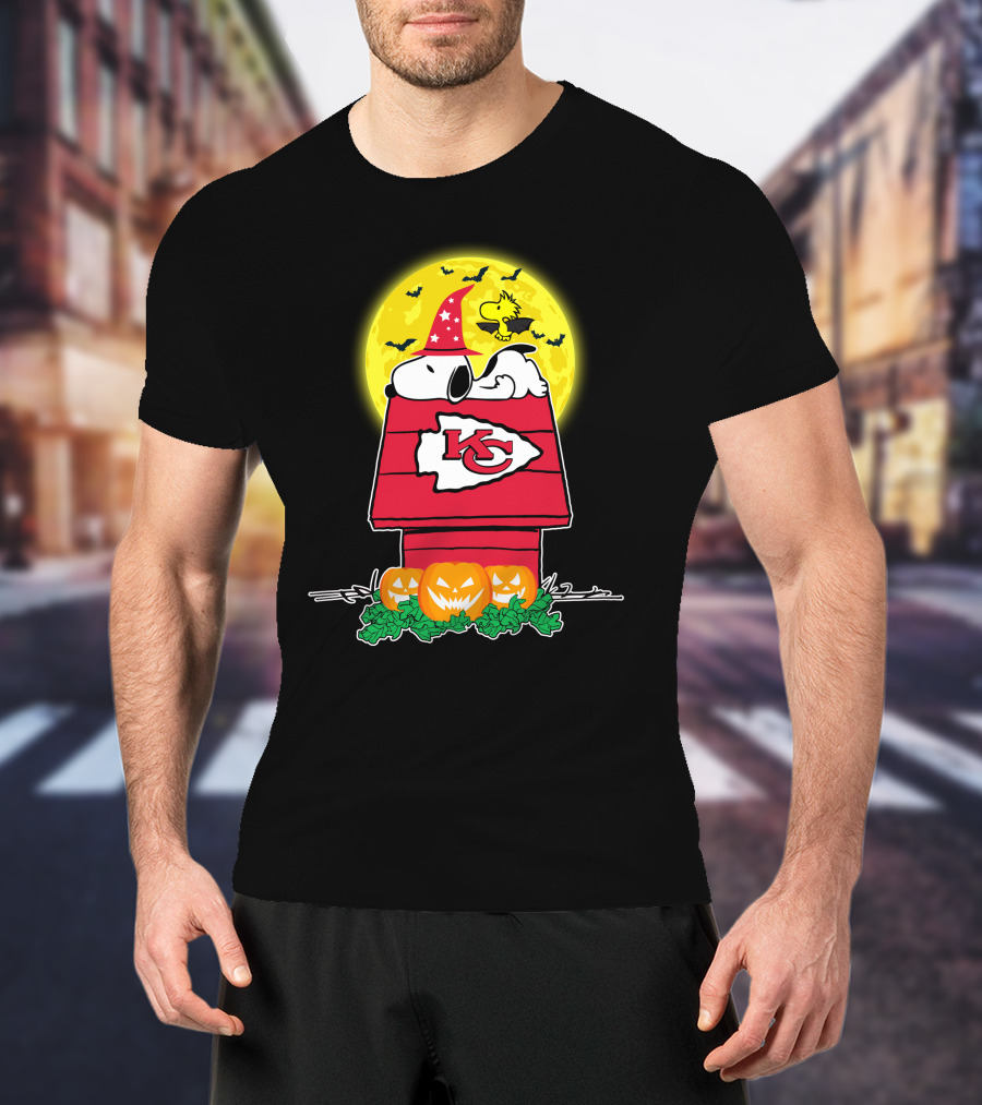 Kansas City Chiefs Snoopy Halloween Pumpkin Doghouse Moon Festival T-Shirt