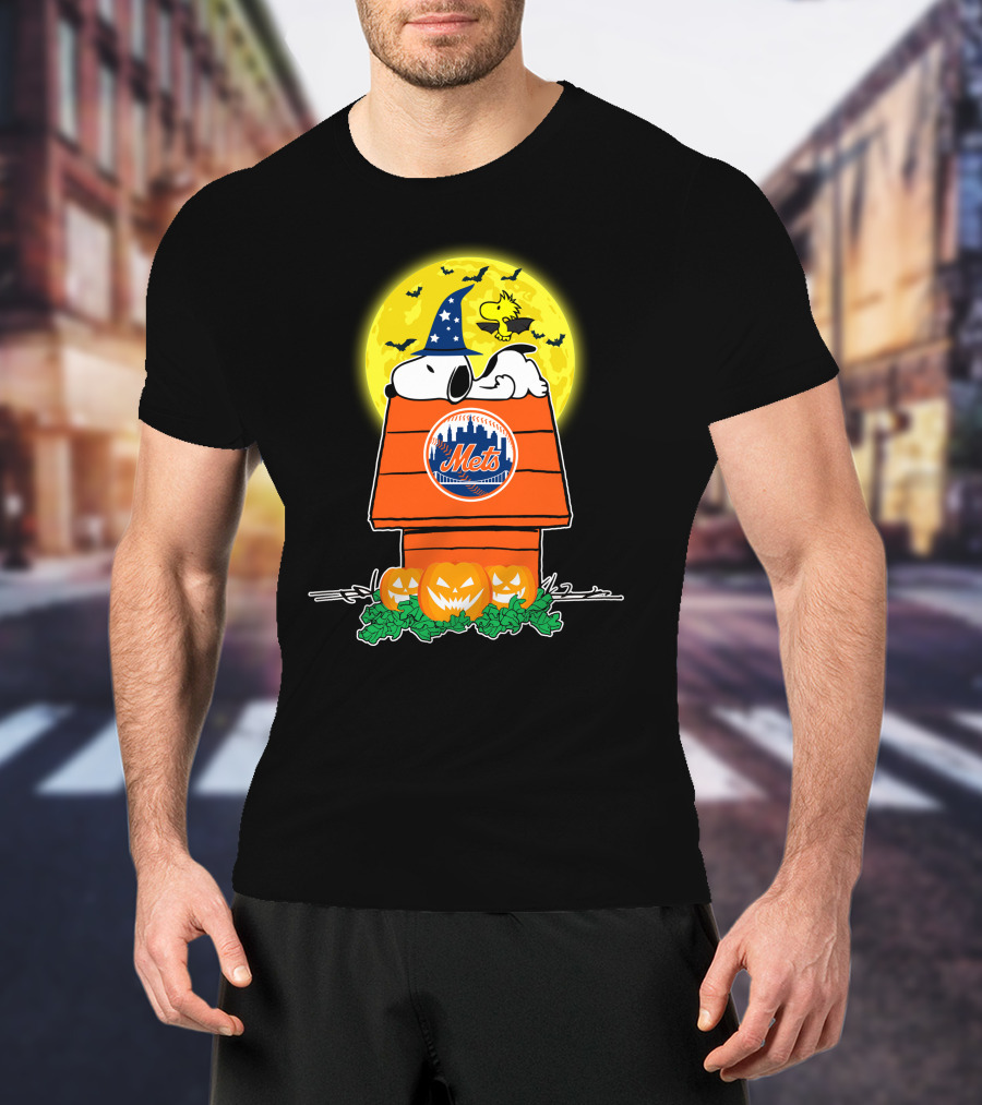 New York Mets Snoopy Halloween Pumpkin Moon Scene T-Shirt
