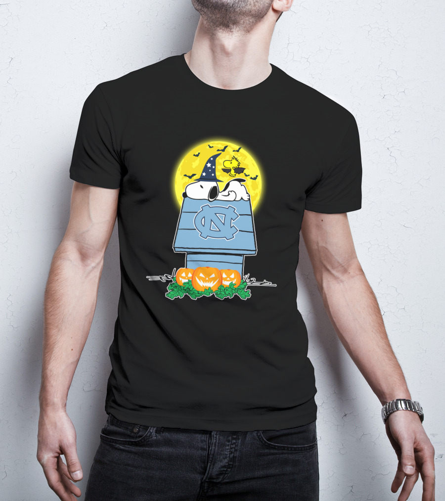 Snoopy North Carolina Tar Heels Halloween Pumpkins Moon T-Shirt