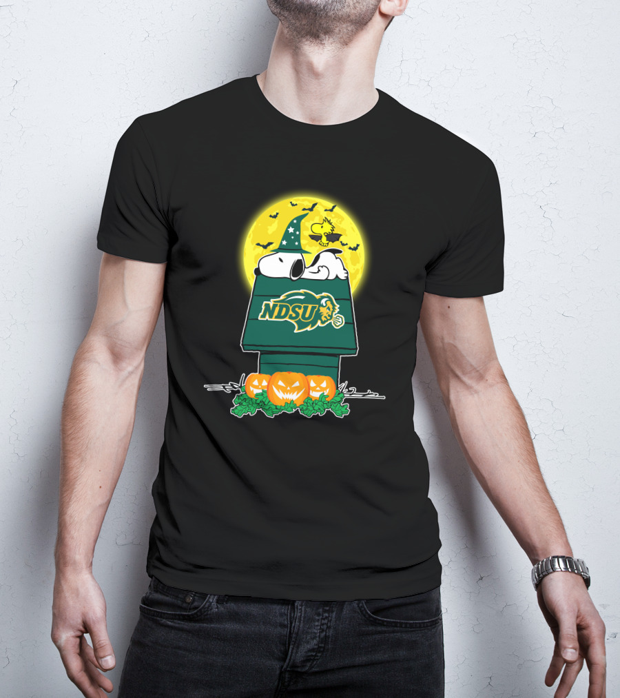 North Dakota State Bison Snoopy Halloween Moon Pumpkins T-Shirt