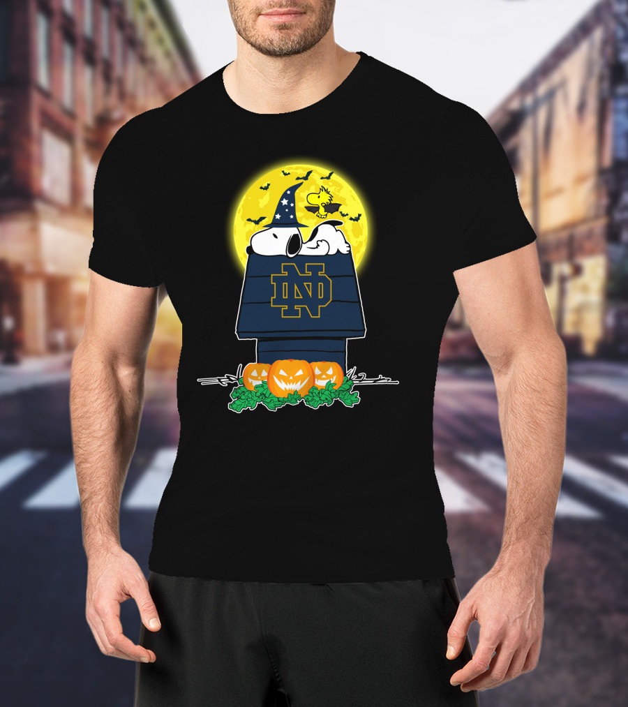 Snoopy Notre Dame Fighting Irish Halloween Moon Pumpkins T-Shirt