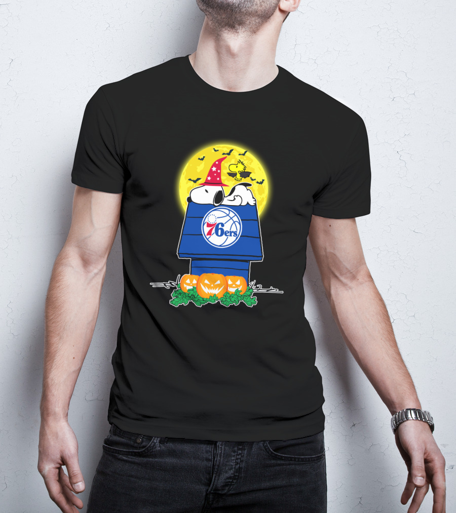 Philadelphia 76ers Snoopy Halloween Moon Pumpkins Bats Woodstock T-Shirt