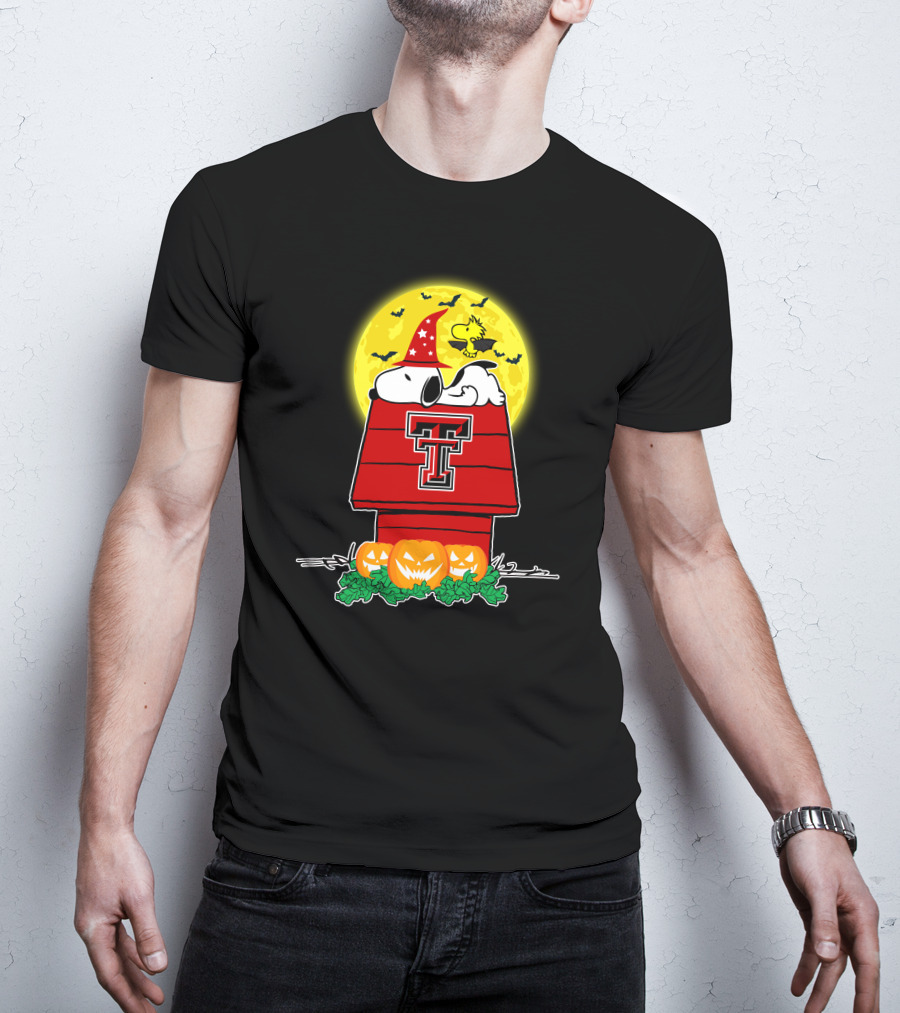 Texas Tech Red Raiders Snoopy Halloween Peanuts Doghouse Jack-O'-Lanterns Moon Woodstock Bats T-Shirt