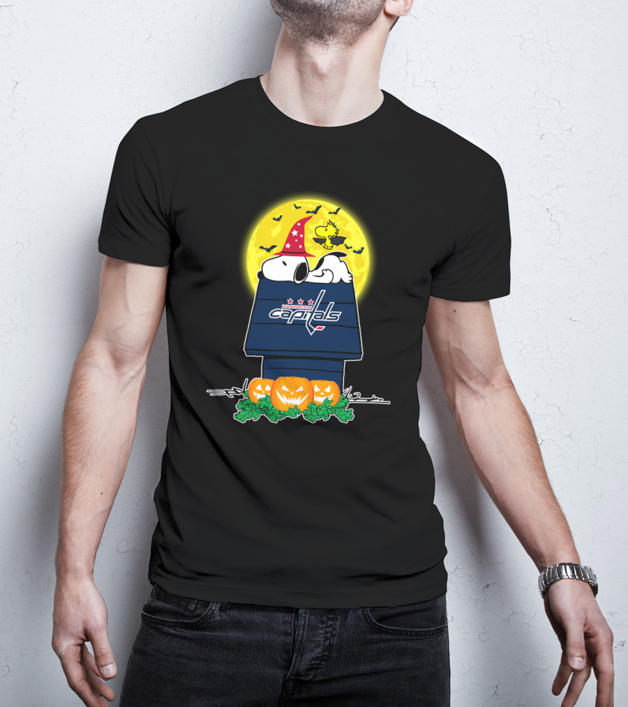 Washington Capitals Snoopy Halloween Moon Pumpkin Scene T-Shirt