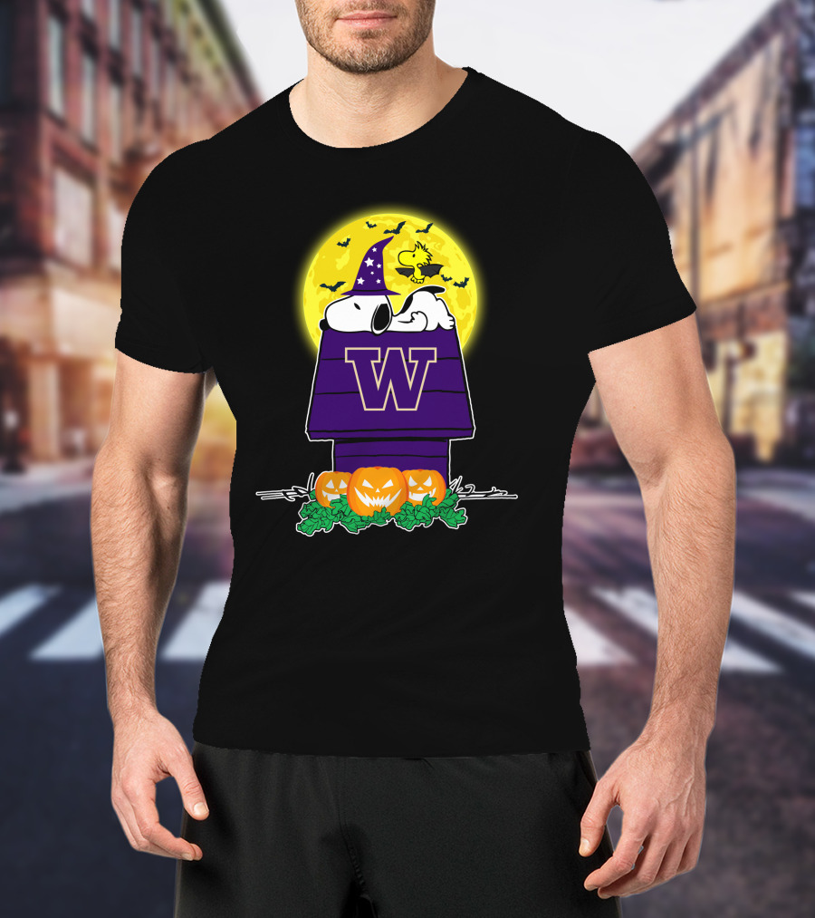 Washington Huskies Snoopy Woodstock Halloween Moon Jack-O'-Lanterns T-Shirt
