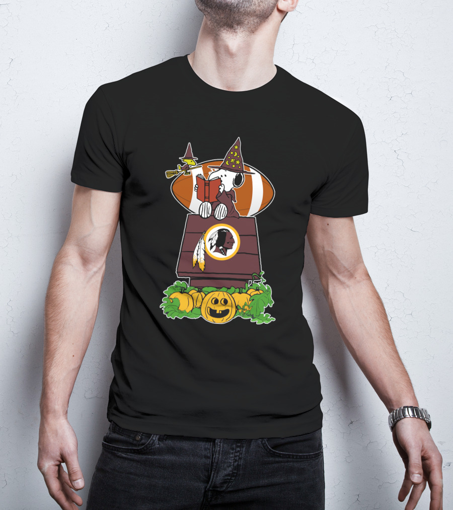 Washington Redskins Snoopy Halloween Football Pumpkin Scene T-Shirt