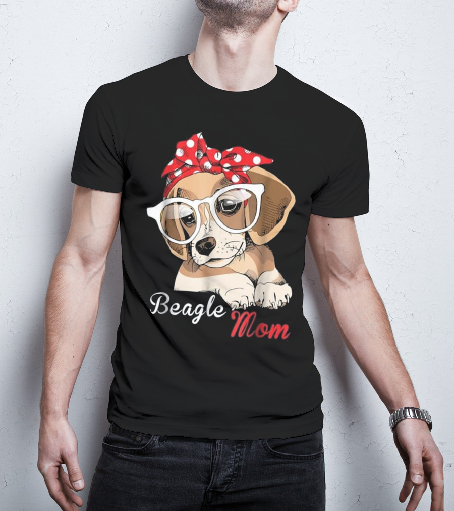 Beagle Mom For Beagle Dogs Lovers T-Shirt