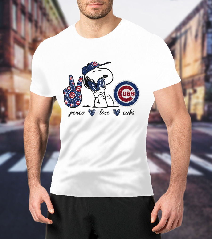 Peace Love Cubs Snoopy Chicago Cubs T-Shirt