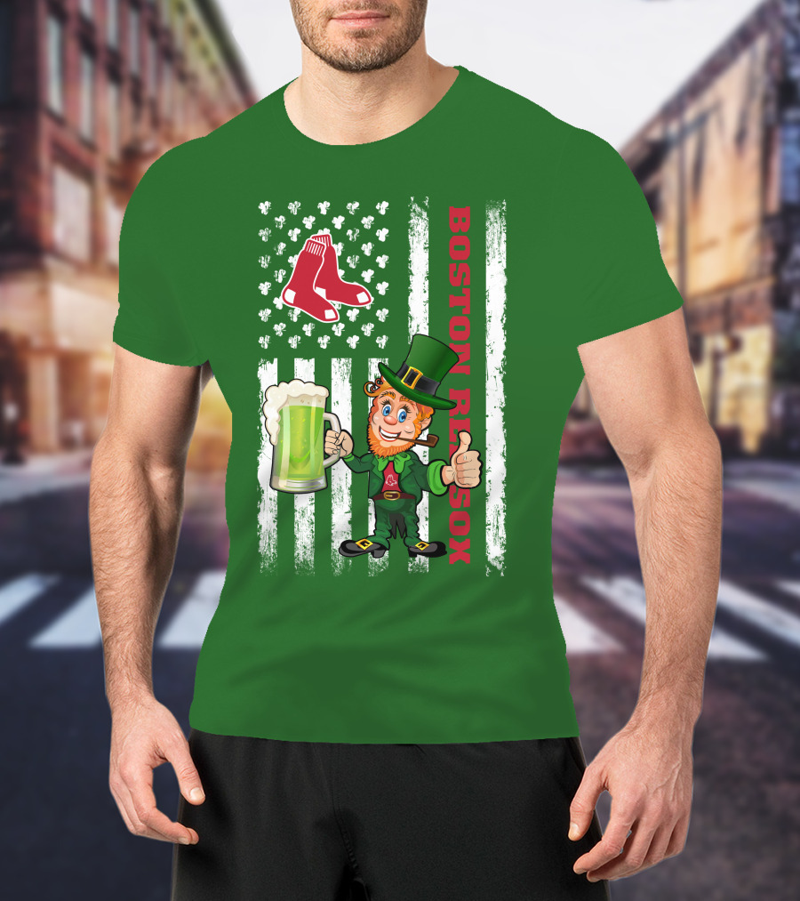 Boston Red Sox St Patrick's Day Leprechaun With Clover Flag And Beer Mug T-Shirt