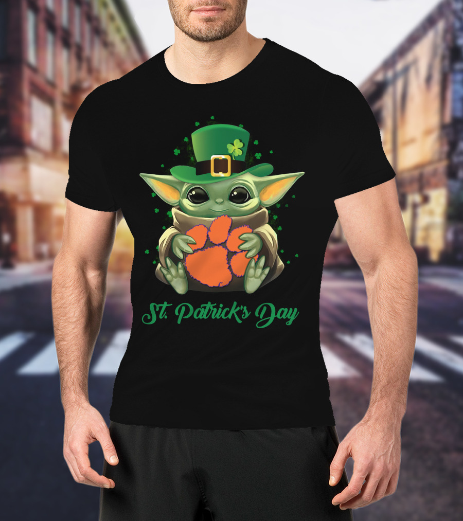 Clemson Tigers Baby Yoda St. Patrick's Day T-Shirt