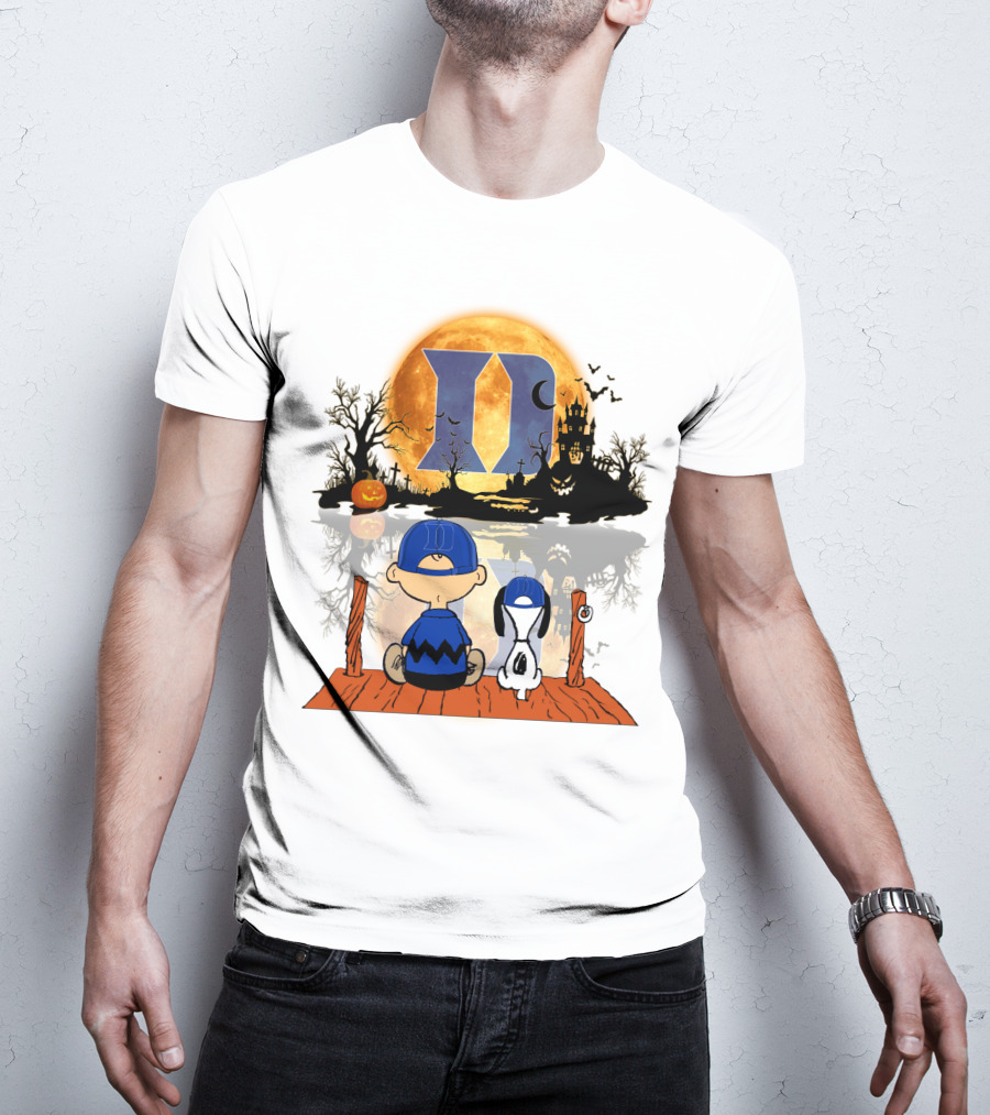 Duke Blue Devils Halloween Charlie Brown And Snoopy Moon Scene T-Shirt