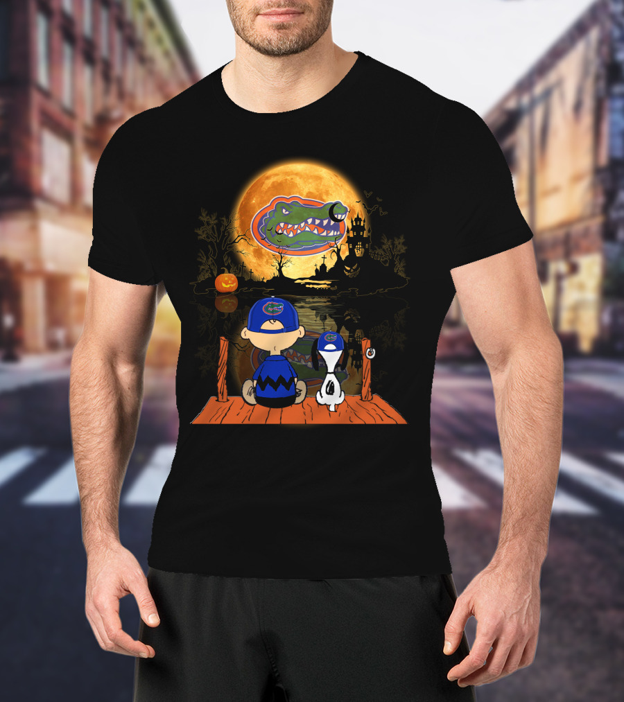 Florida Gators Halloween Moon Alligator Peanuts Charlie Brown And Snoopy T-Shirt