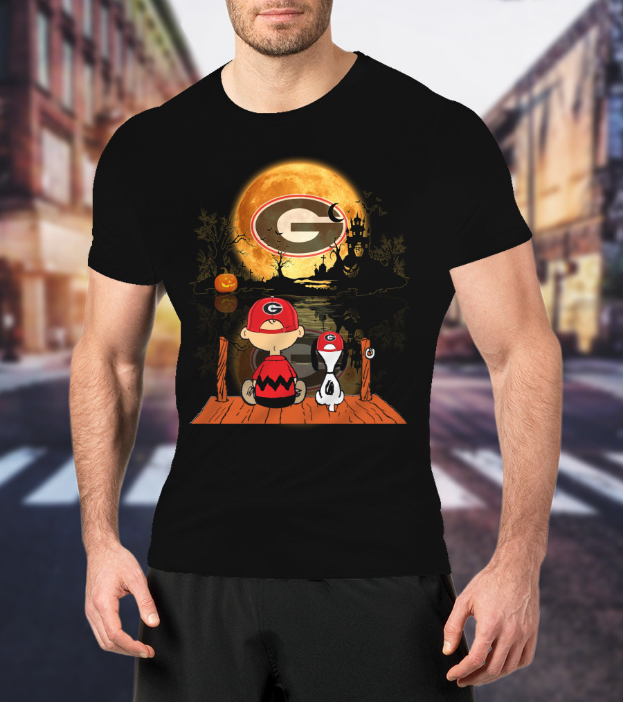 Georgia Bulldogs Halloween Moonlit Dock Scene With Peanuts Characters Charlie Brown And Snoopy Reflections T-Shirt