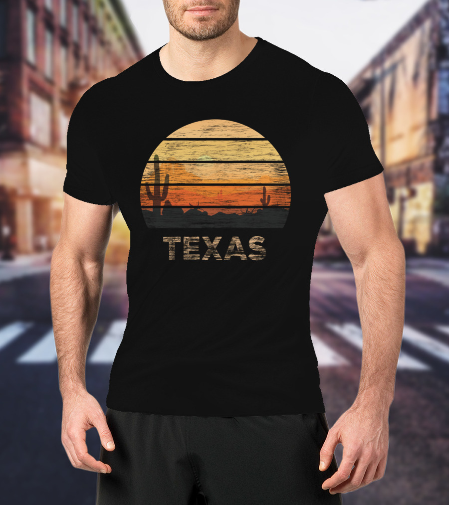 Texas 1980s Vintage Style Desert Sunset Cactus Scene T-Shirt