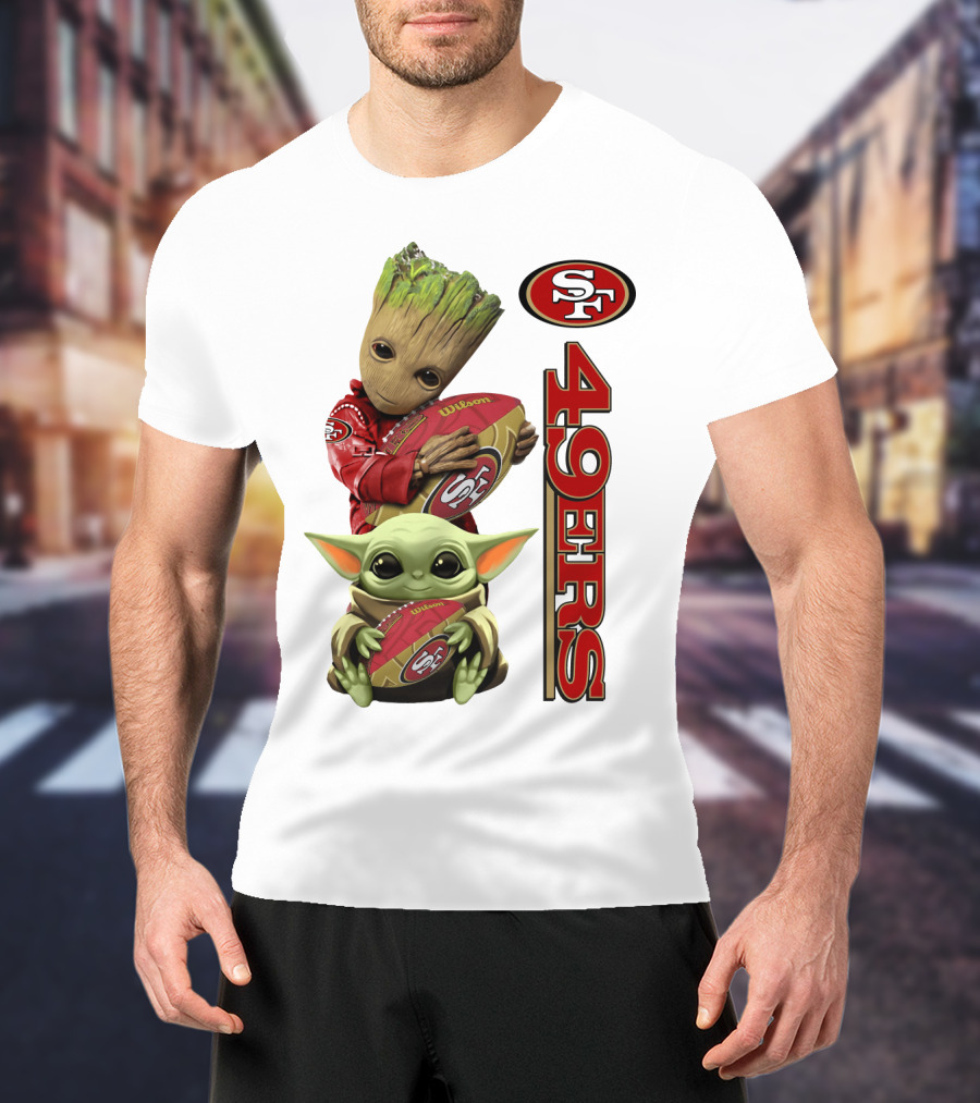 Baby Groot And Baby Yoda Hug San Francisco 49ers Football T-Shirt