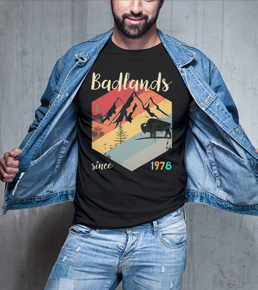 Badlands Since 1978 South Dakota National Park Hiking Mountain Bison T-Shirt