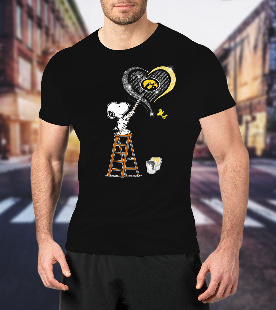 Snoopy Painting Iowa Hawkeyes Heart Ncaa T-Shirt