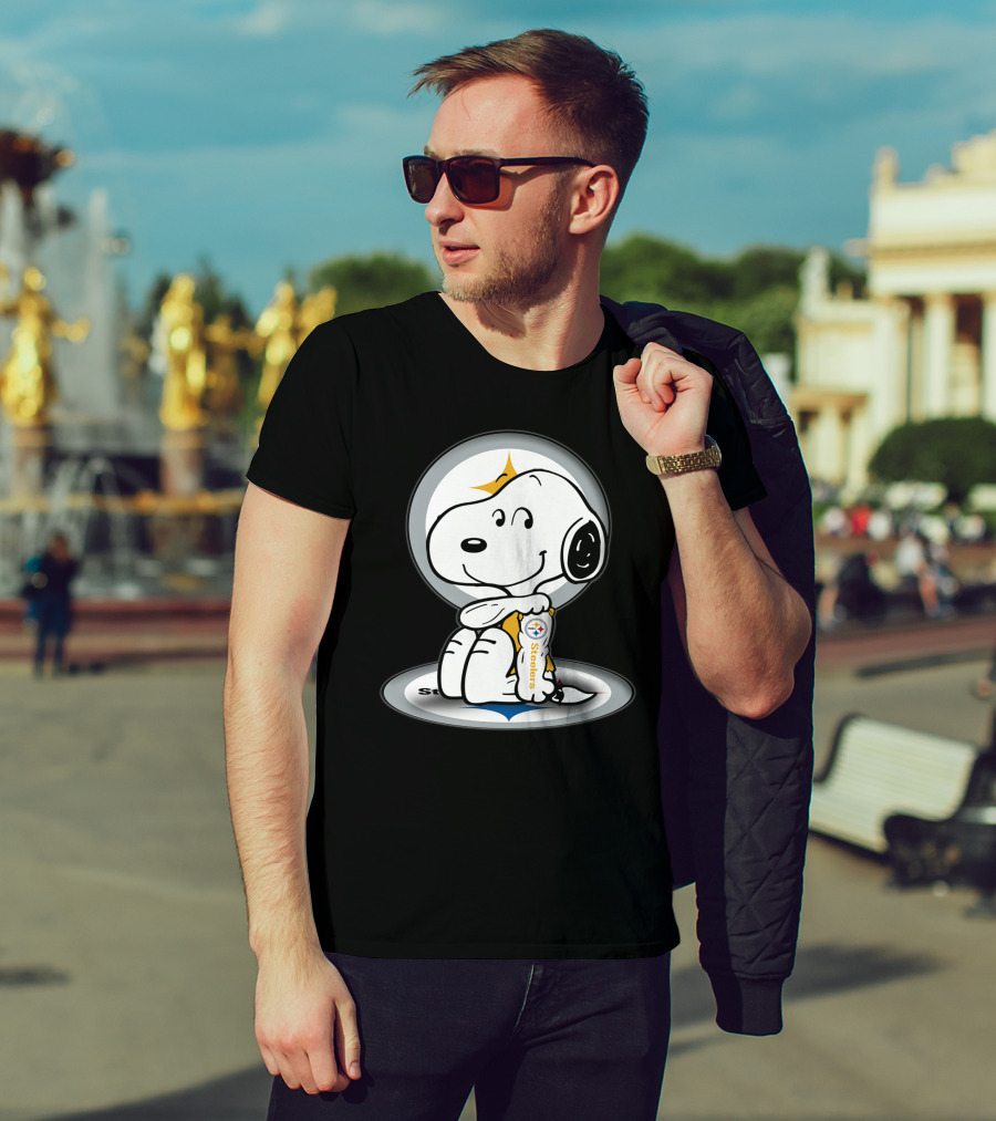Snoopy Holding Pittsburgh Steelers Football T-Shirt