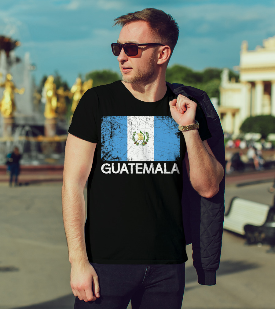 Vintage Guatemalan Flag Distressed Guatemala Emblem T-Shirt