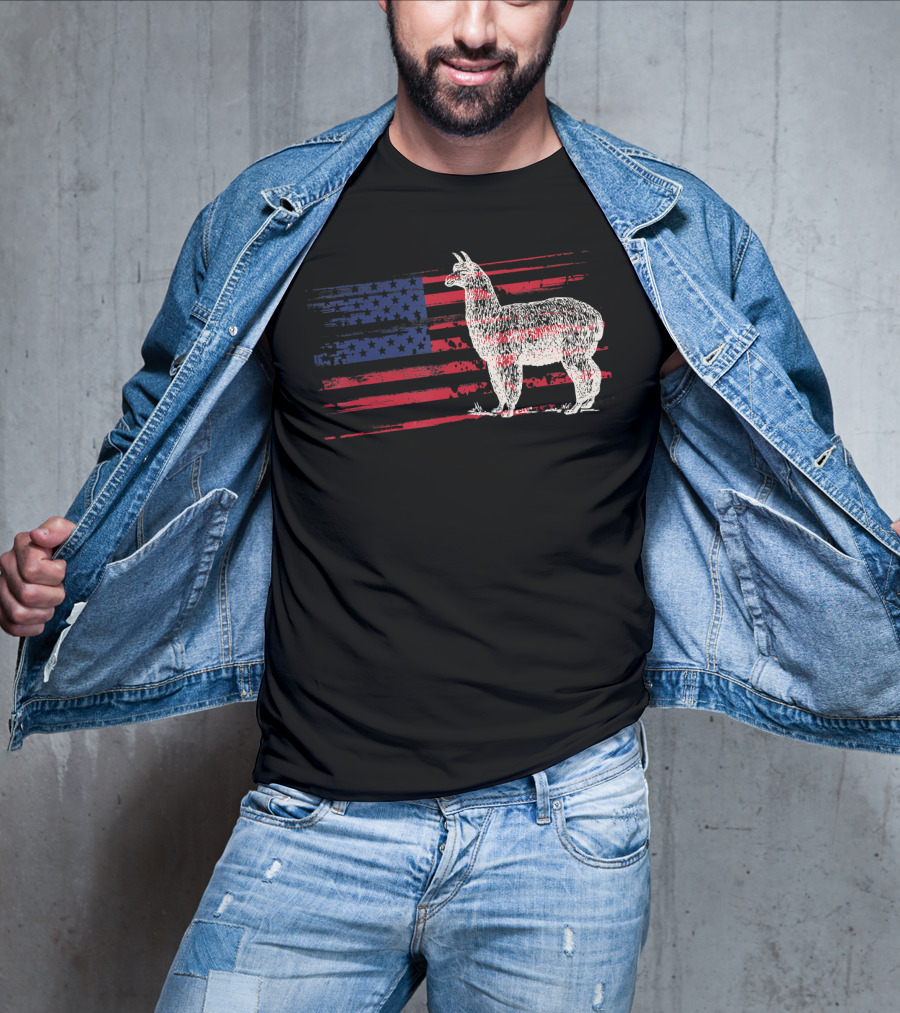Alpaca Vicuna With US American Flag In Rustic T-Shirt
