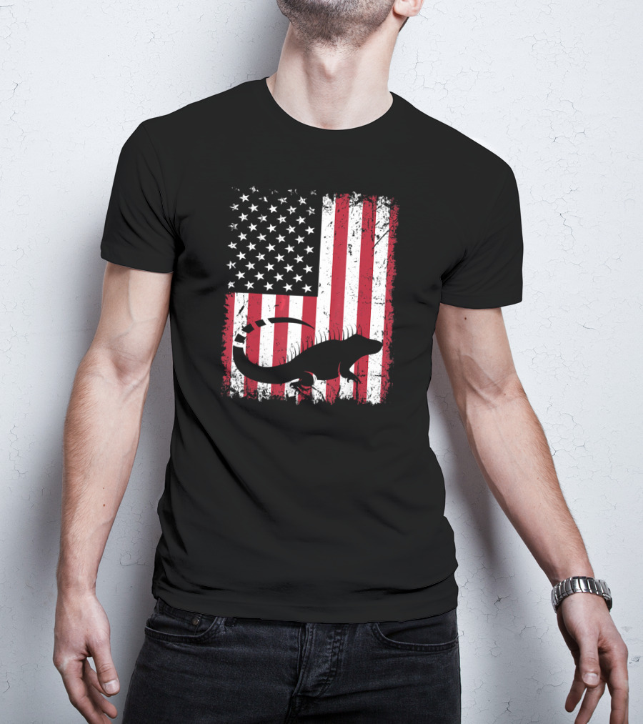 American Flag Iguana Silhouette On Distressed Stars And Stripes Background T-Shirt