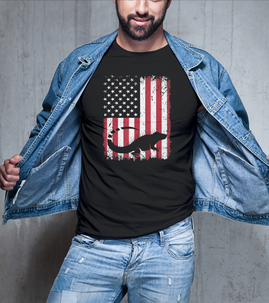 American Flag Iguana Silhouette On Distressed Stars And Stripes Background T-Shirt