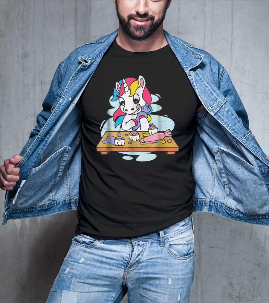 Unicorn Baking Cupcakes Cupcake Magic Baking Fun T-Shirt