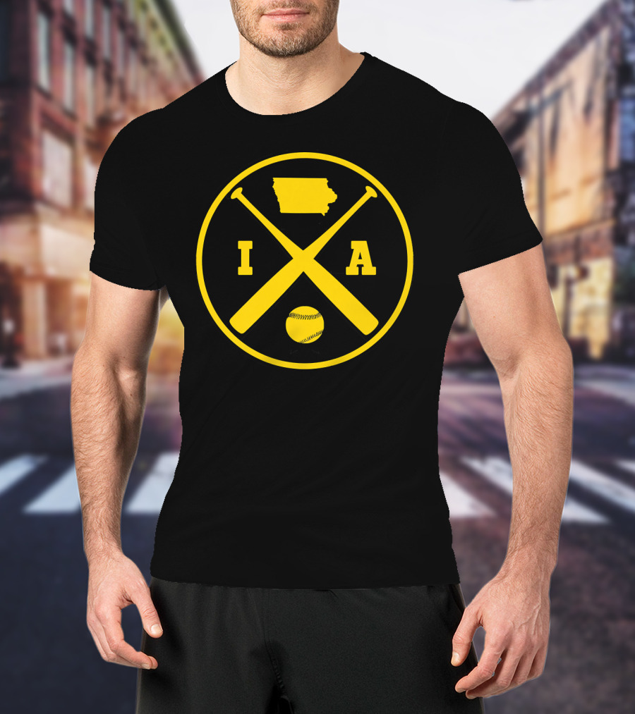 Vintage IA State Outline Iowa Baseball Bats T-Shirt