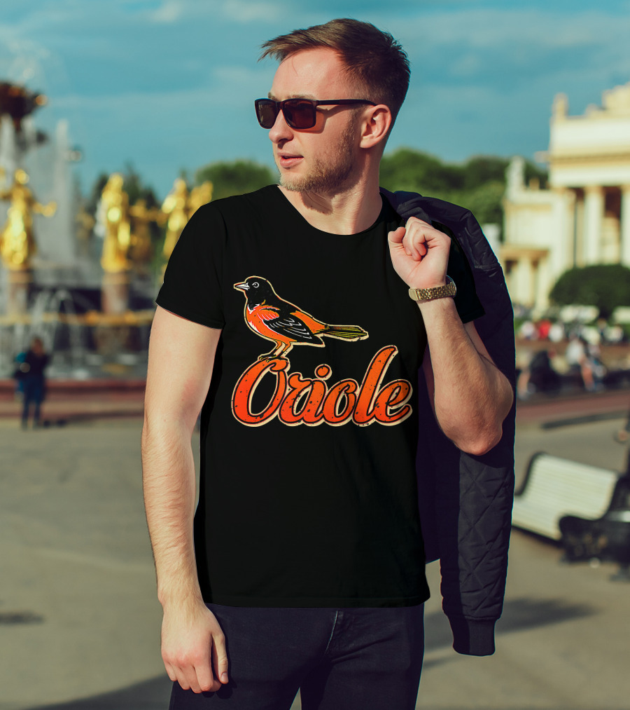 Vintage Oriole Bird Script Text Amazing Bird T-Shirt