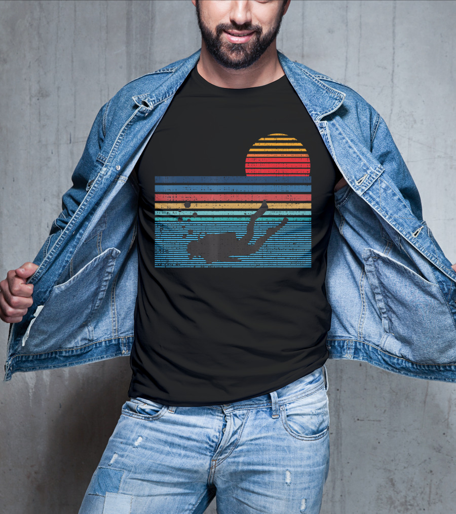 Vintage Scuba Diving 80s Sunset Silhouette Stripes T-Shirt
