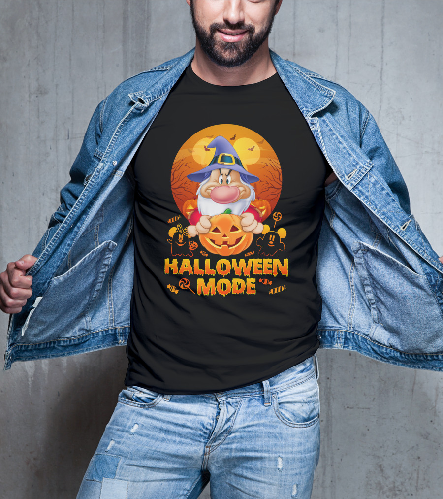 Grumpy Halloween Mode Pumpkin Wizard Theme T-Shirt