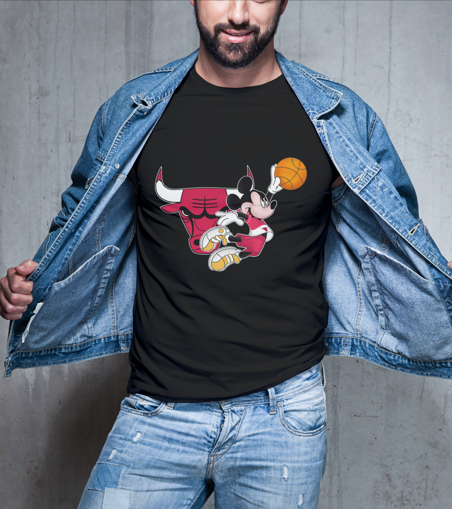 Mickey Chicago Bulls Basketball T-Shirt