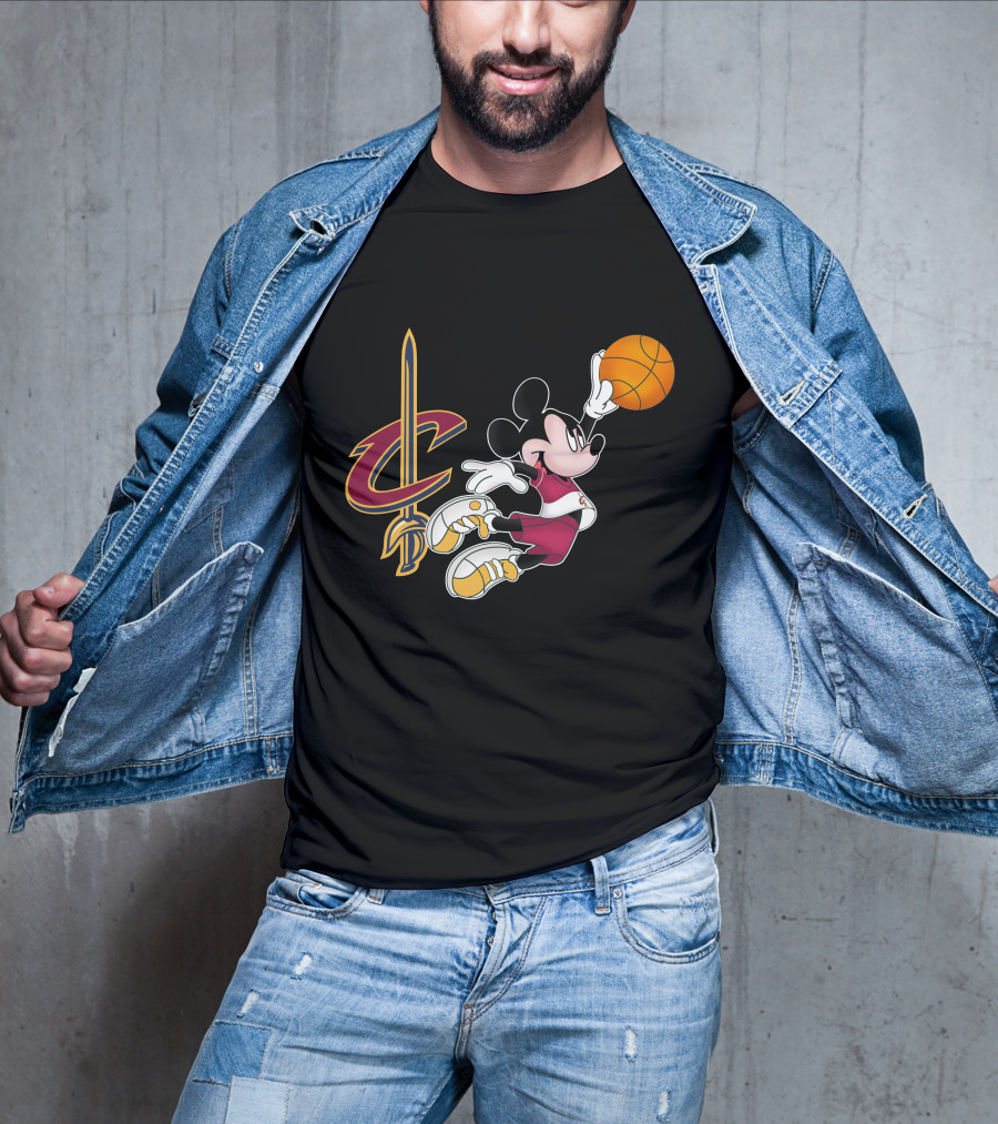 Cleveland Cavaliers Mickey Basketball Dunk T-Shirt