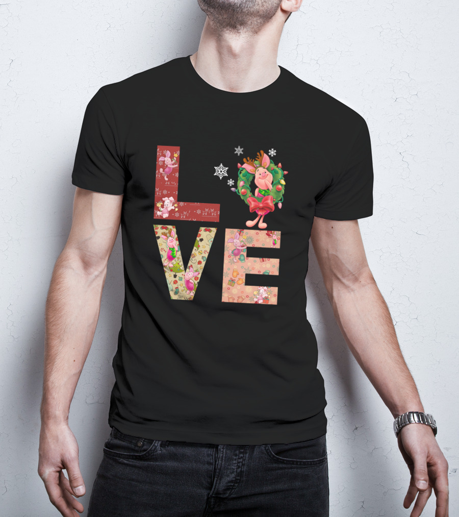 Love Christmas Piglet Reindeer Wreath Fun Snowflakes T-Shirt