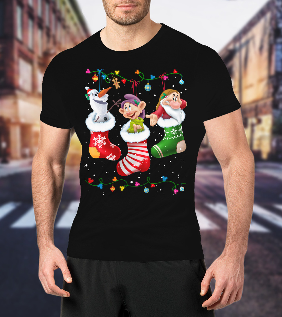 Olaf Dopey Grumpy Christmas Stockings Snowflake Garland T-Shirt