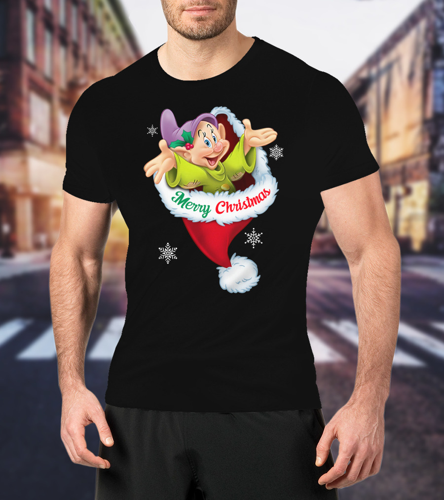Dopey Merry Christmas Santa Hat Snowflakes T-Shirt