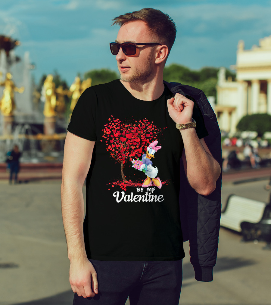 Daisy Duck Be My Valentine Tree Hearts Bouquet T-Shirt