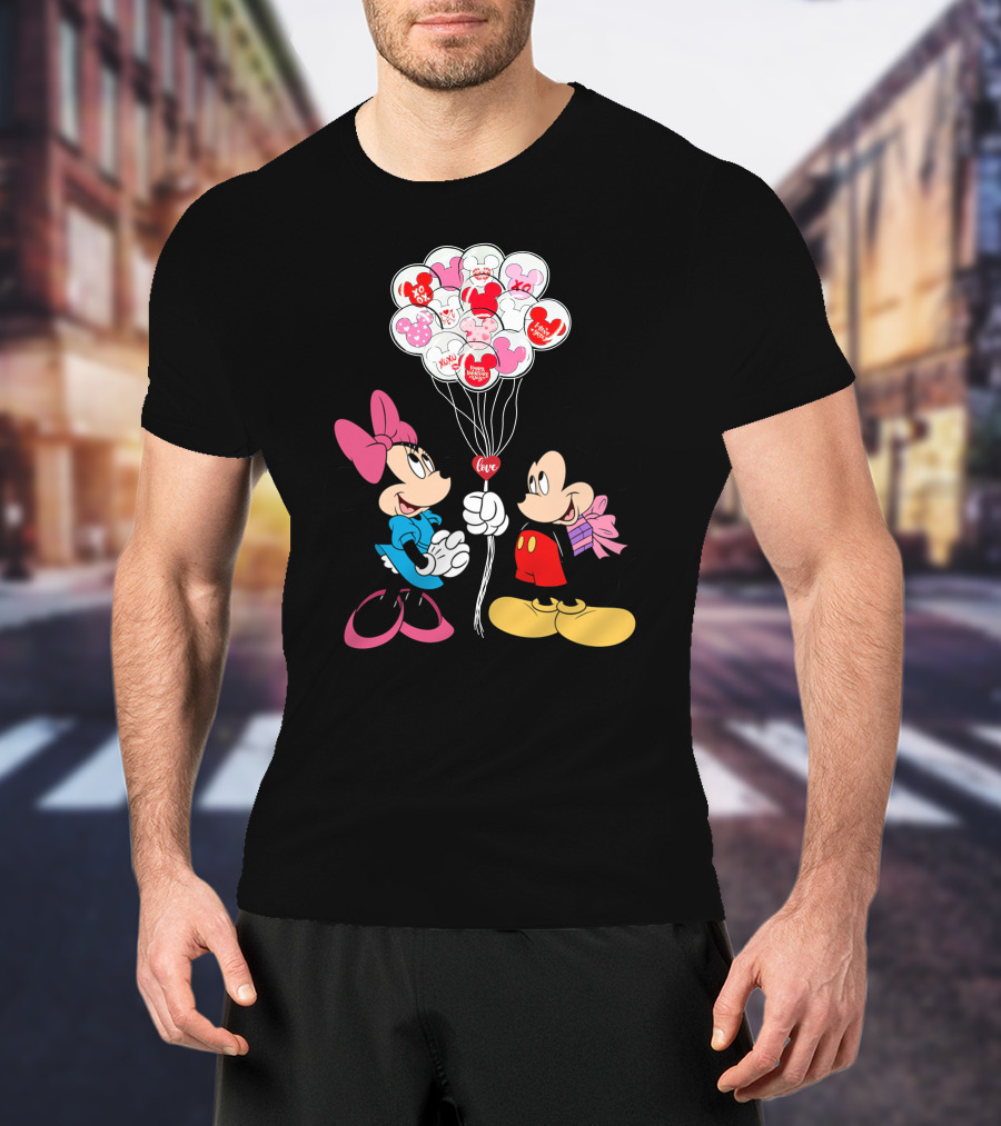 Mickey & Minnie Love Balloons Xo Kiss Me T-Shirt