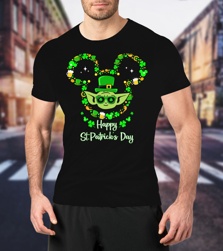 Happy St. Patrick's Day Baby Yoda With Shamrocks And Leprechaun Hat T-Shirt