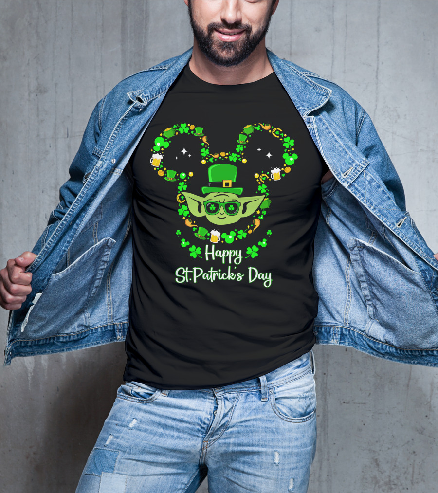 Happy St. Patrick's Day Baby Yoda With Shamrocks And Leprechaun Hat T-Shirt