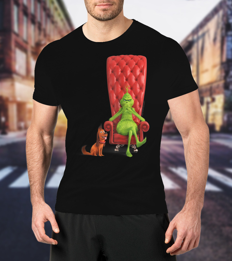 Dr Seuss The Grinch And Max On Red Tufted Chair T-Shirt