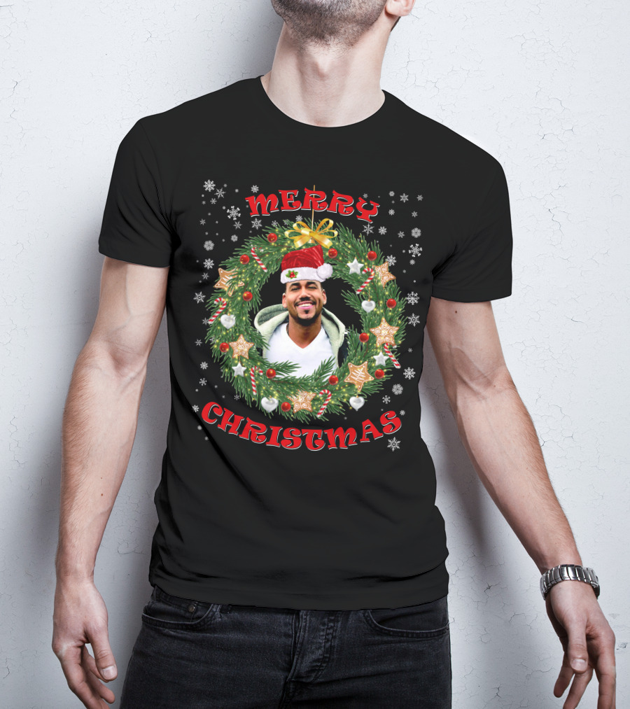 Merry Christmas Romeo Santos Santa Hat Wreath T-Shirt