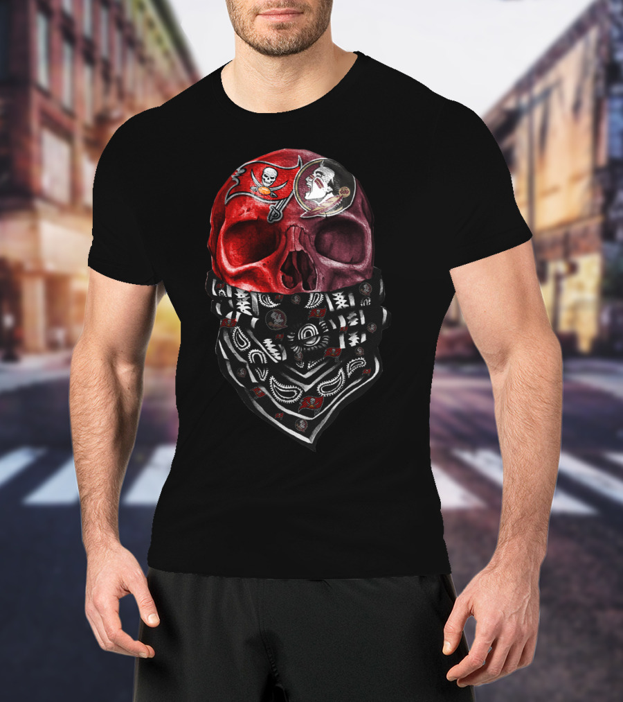 Tampa Bay Buccaneers Skull Bandana Art T-Shirt